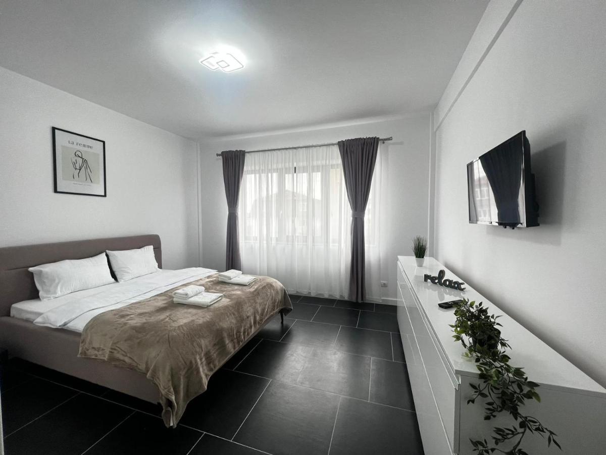 Marvellous Aparthotel With Master Apartments Suceava Exterior foto