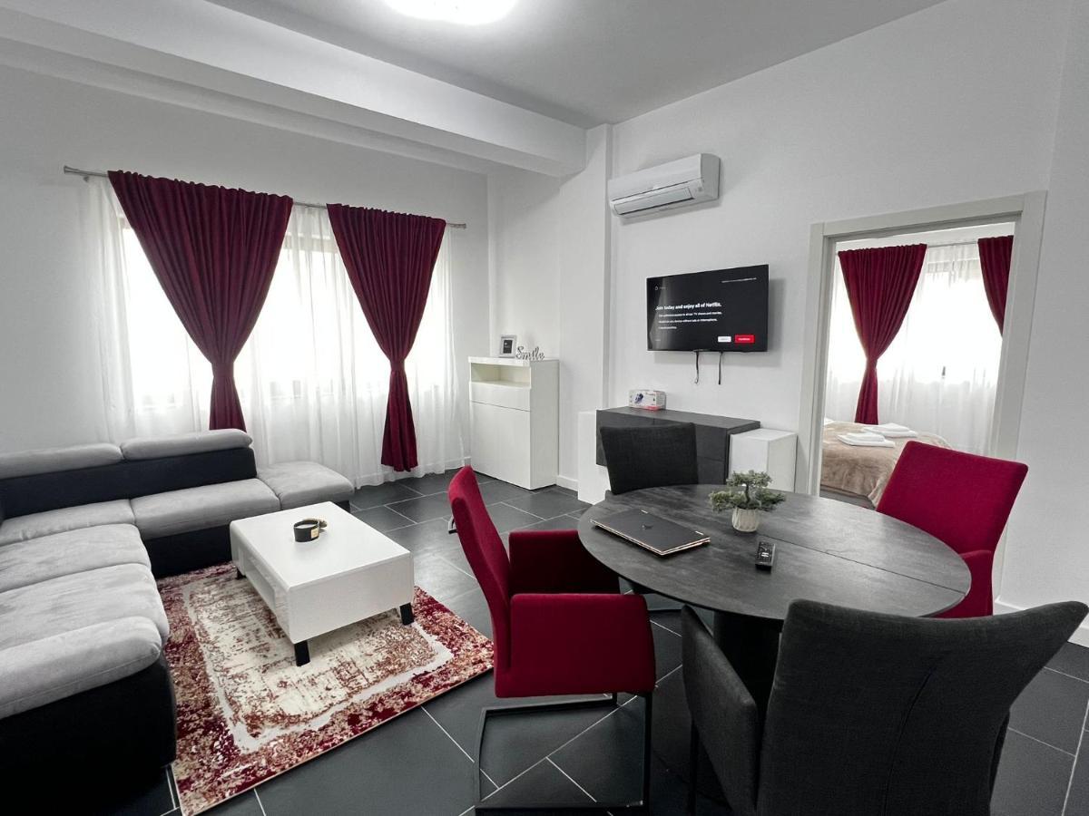 Marvellous Aparthotel With Master Apartments Suceava Exterior foto
