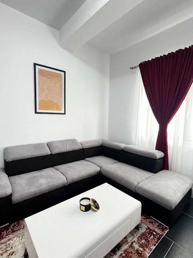 Marvellous Aparthotel With Master Apartments Suceava Exterior foto