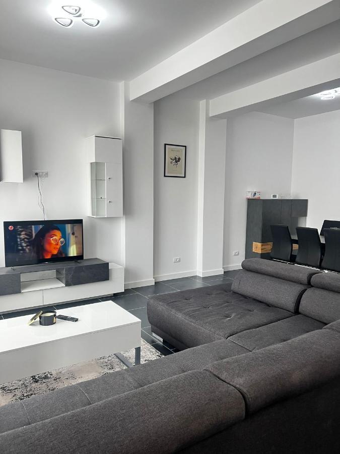 Marvellous Aparthotel With Master Apartments Suceava Exterior foto