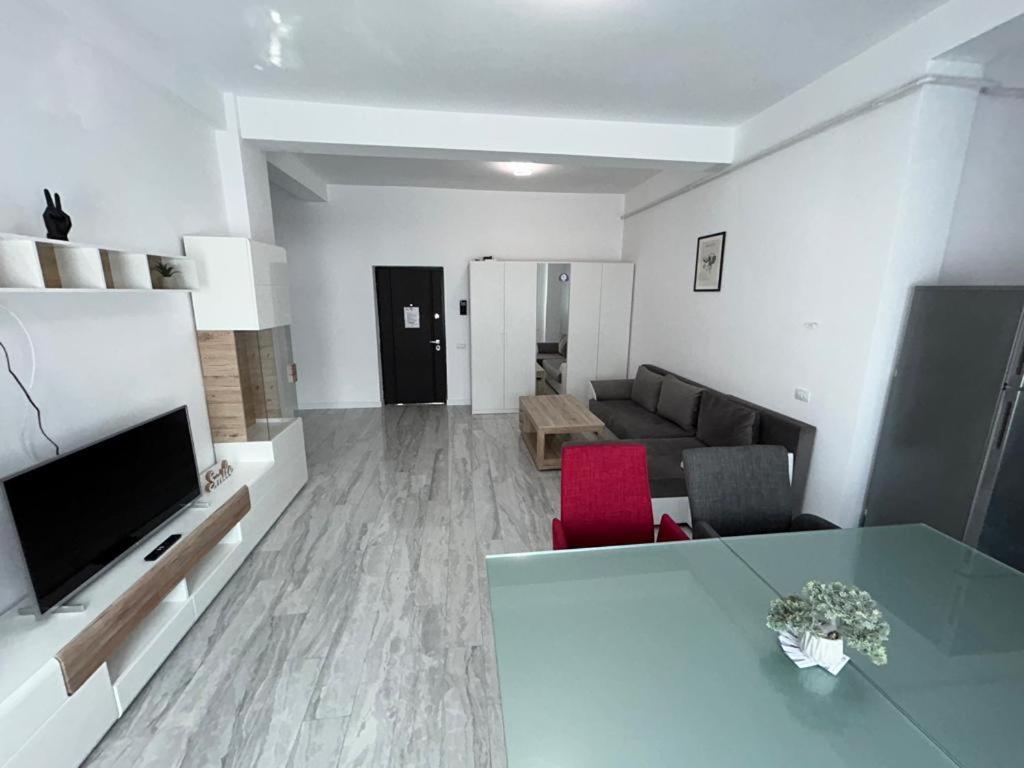 Marvellous Aparthotel With Master Apartments Suceava Exterior foto