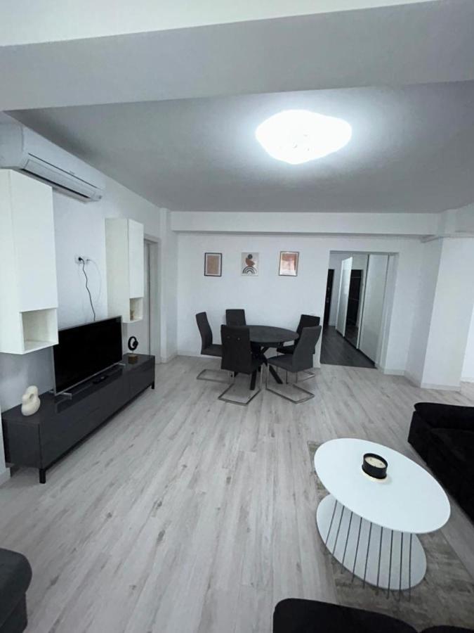 Marvellous Aparthotel With Master Apartments Suceava Exterior foto